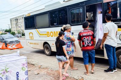 notícia: Governo do Amapá garante assistência humanitária para 3,7 mil pessoas atingidas pelos alagamentos, em Macapá