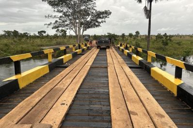 notícia: Governo do Amapá conclui a reforma da ponte sobre o Rio Ariramba, em Tartarugalzinho