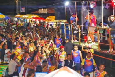 notícia: Carnaval 2025: blocos de rua do Circuito Centro Folia prometem agitar população na orla de Macapá nesta quinta-feira, 6