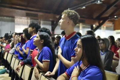 notícia: Governo do Amapá conclui projeto 'Aula com Cheiro de Floresta' e cria comissões de Meio Ambiente escolares