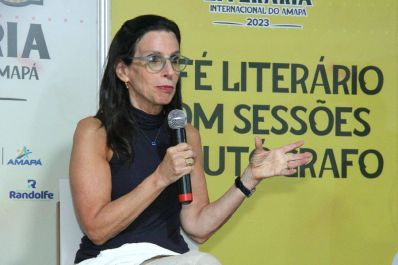 notícia: Destaque na 1ª Folia Literária do Amapá, escritora Lilia Schwartz assume cadeira na Academia Brasileira de Letras