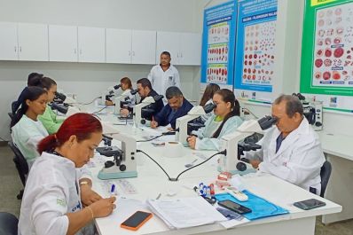 notícia: Governo do Amapá capacita especialistas em observações microscópicas para diagnósticos da malária e doença de Chagas