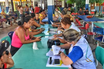 notícia: Governo do Amapá leva atendimentos e assistência para mais de 120 famílias afetadas pelos alagamentos em Macapá 