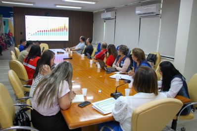 notícia: Governo do Amapá avalia cenário epidemiológico e alinha estratégias contra dengue, malária e Covid