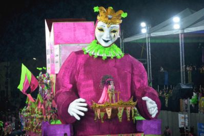 notícia: Carnaval 2024: Maracatu da Favela une festejos carnavalescos e juninos e traz romance entre Pierrot e Matuta