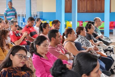 notícia: Governo do Amapá lança plano de incentivo à Educação de Jovens e Adultos em 38 escolas estaduais