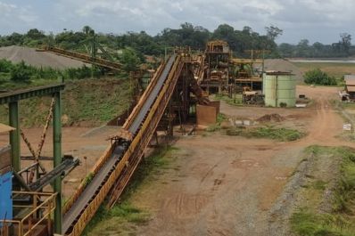 notícia: Governo do Amapá conhece técnicas sustentáveis de mineração em Pedra Branca do Amapari