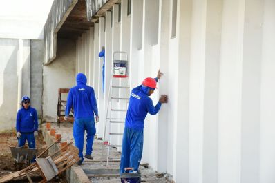 notícia: Governo do Amapá avança na construção do novo bloco cirúrgico do Hospital Estadual de Santana 