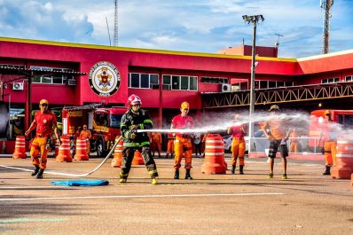 notícia: Governo do Amapá celebra Semana do Bombeiro com competições esportivas e atividades militares