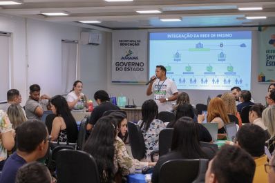 notícia: Governo do Amapá promove capacitação para mais de 270 profissionais em novo sistema de gestão escolar, em Macapá