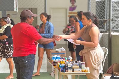 notícia: Programa Mais Sorrisos leva atendimentos de saúde para ribeirinhos da Vila Maranata, em Mazagão