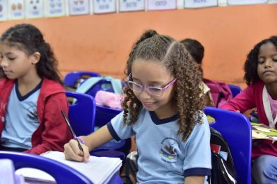 notícia: Dia do Livro Infantil: Governo do Amapá incentiva uso do instrumento para alfabetização e desenvolvimento verbal de crianças 