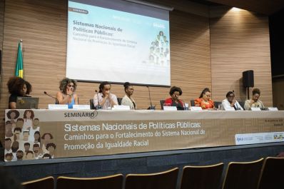 notícia: Governo do Amapá  participa de seminário sobre igualdade racial, em Brasília