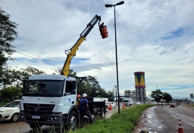 notícia: Governo do Amapá avança na iluminação pública na Rodovia Josmar Chaves Pinto