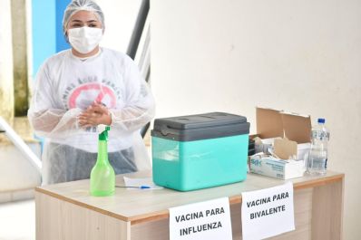 notícia: Mutirão de vacinação do Governo do Amapá atende moradores em áreas de difícil acesso em Oiapoque 