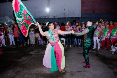 notícia: Carnaval 2024: Escolas Maracatu da Favela e Embaixada do Samba recebem o Governo do Amapá em tradicional ‘Visita da Corte’