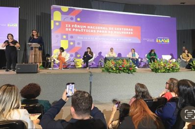 notícia: Governo do Amapá debate impacto do orçamento nas políticas públicas para as mulheres, em Brasília 