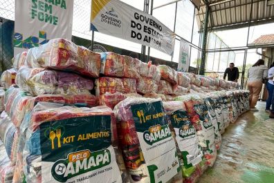 notícia: Governo do Amapá inicia entrega de kits de alimentos para mais de 3,2 mil famílias em Oiapoque