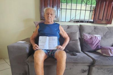 notícia: ‘Vacinas ajudam a ter vida longa’, declara idoso de 95 anos ao se imunizar contra a Covid-19 e Influenza, no Amapá