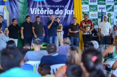 notícia: Pelo Amapá: governador Clécio Luís anuncia mais de R$ 1,7 milhão para erguer nova passarela em comunidade de Vitória do Jari