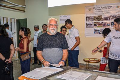 notícia: 'É um momento que traz muitas lembranças', diz produtor cultural ao visitar exposição de 80 anos da Imprensa Oficial do Amapá