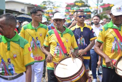 notícia: ‘São Tiago é a minha vida’, diz devoto que participa há 70 anos de festividade em Mazagão Velho