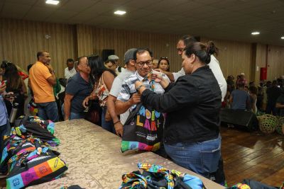 notícia: Governo do Amapá entrega kits pedagógicos para quase 700 professores do ensino modular