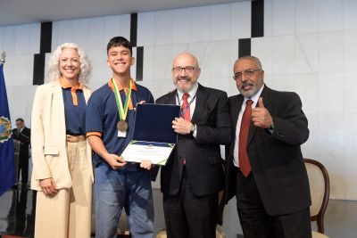 notícia: Estudante do Amapá é nomeado presidente da comissão de educação do programa Jovem Senador 2024