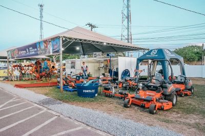 notícia: Governo do Estado amplia exposição de máquinas agrícolas durante a 53ª Expofeira do Amapá