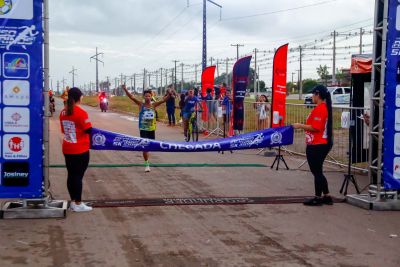 notícia: Mais de 600 pessoas participam da 1ª corrida de rua da Escola Militar Afonso Arinos, em Santana