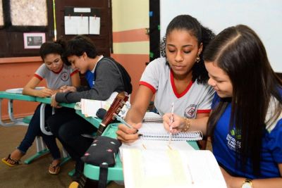 notícia: Governo do Amapá lança programa Jovem Governador para estudantes da rede estadual; acesse o edital