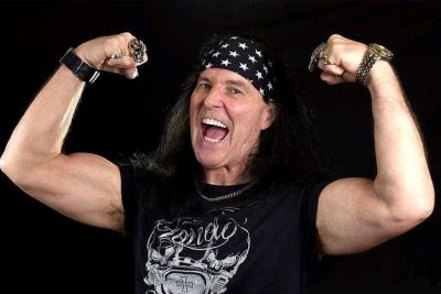 notícia: Dave Evans, primeiro vocalista da banda AC/DC, vai comandar 'rockada' internacional da 53ª Expofeira do Amapá