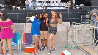 notícia: 53ª Expofeira do Amapá: trio chega 10h antes do show para ficar pertinho da Pabllo Vittar