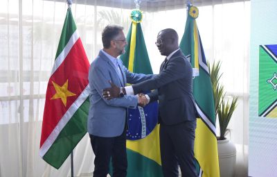 notícia: Governador Clécio Luís recebe delegação do Suriname na 53ª Expofeira do Amapá e fortalece cooperação na fronteira