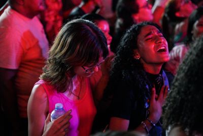 notícia: FOTOS: Eyshila transforma show na Arena Rio Amazonas em 'louvorzão' durante a 53ª Expofeira do Amapá