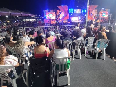 notícia: Arena de shows da 53ª Expofeira do Amapá possuem área exclusiva para Pessoas com Deficiência