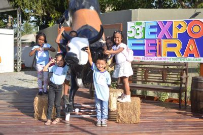 notícia: Crianças de escola quilombola conhecem animais, parque e se divertem na 53ª Expofeira do Amapá