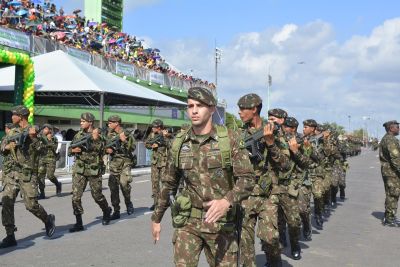 notícia: FOTOS: confira como foi o desfile de 7 de Setembro em Macapá