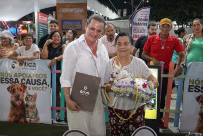 notícia: Com fantasia de boi bumbá, cadela Lulu conquista Concurso Pet da 53ª Expofeira do Amapá