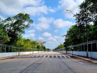 notícia: Governo do Estado conclui asfalto na interligação da Rodovia Duca Serra com Avenida 13 de Setembro, em Macapá