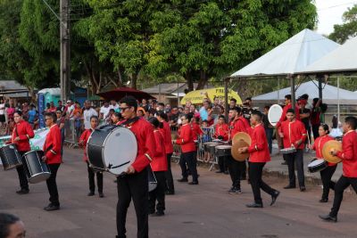 notícia: Governo do Amapá celebra cultura do distrito de São Joaquim do Pacuí em desfile cívico com 870 alunos