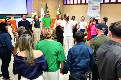 notícia: Governo do Amapá aborda cuidado integral da população LGBTQIA+ em capacitação para profissionais da saúde