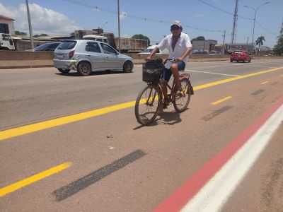 notícia: Governo do Amapá garante segurança no trânsito com sinalização da Rodovia Duca Serra, em Macapá