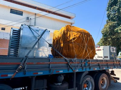 notícia: Governo do Amapá recebe primeiro aparelho de ressonância magnética da rede pública de saúde no Hospital de Clínicas, em Macapá