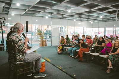 notícia: Debate discute encantaria poética na Folia Literária Internacional do Amapá, promovida pelo Governo do Estado