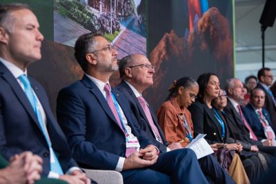 notícia: 'Essa COP tem a missão de colocar para o mundo a Amazônia real', defende governador do Amapá na abertura da COP30 Day, no Azerbaijão