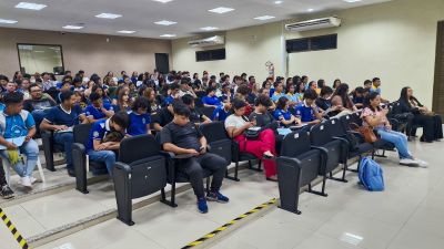 notícia: Governo do Amapá reúne grêmios estudantis de quatro municípios para roda de conversa sobre protagonismo político