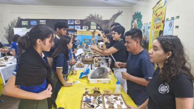 notícia: Governo do Estado realiza 1ª Mostra Científica-Cultural sobre biomas na Escola Estadual Lucimar Castillo, em Macapá