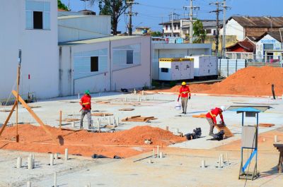 notícia: Governo do Amapá finaliza concretagem das fundações e inicia nova etapa nas obras do Hospital de Santana 