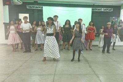 notícia: Com apoio do Governo do Amapá, Escola Estadual Santa Inês realiza projeto para reviver transformações sociais e culturais